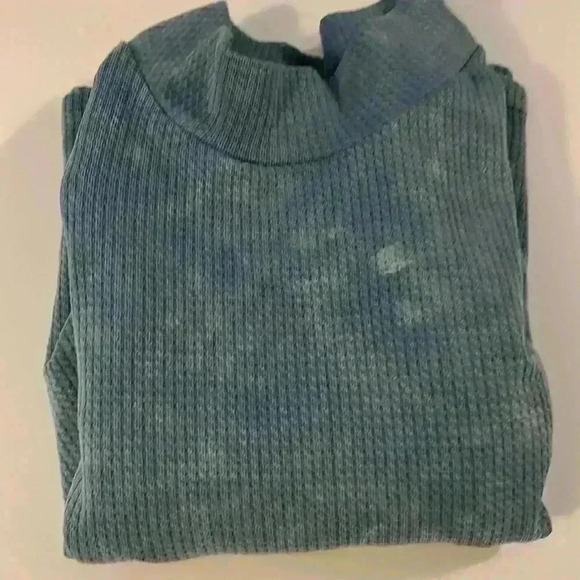 NWT Aeropostale Seamless long sleeve cropped bodycon L top. 95%nylon,5%spandex​ - Picture 5 of 6